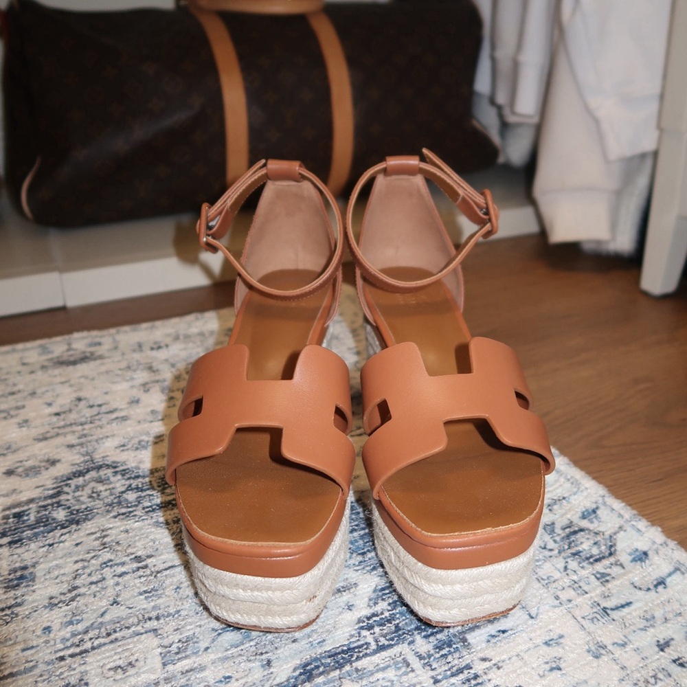 Cute brown wedges